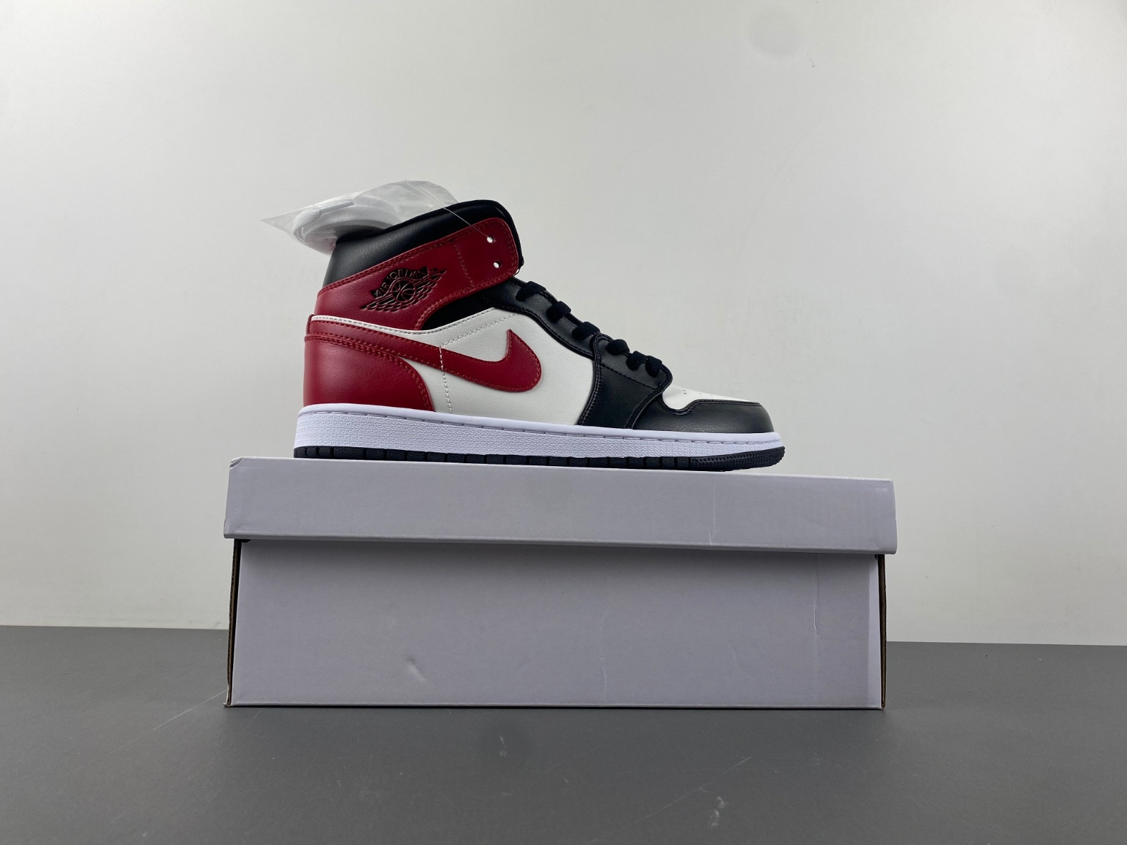 air jordan 1 mid women