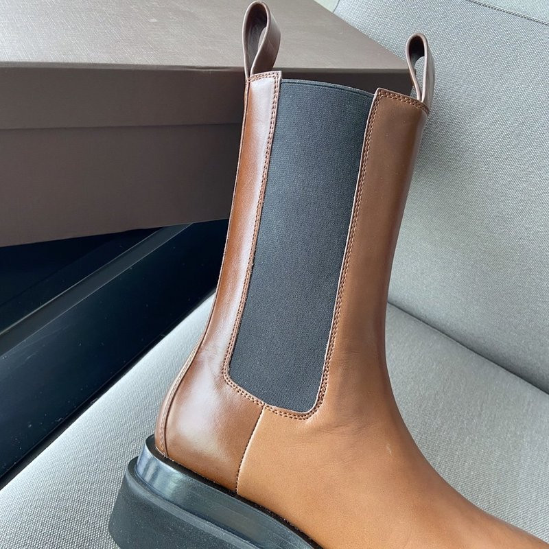 Bo*te*ga ve*ne*ta sneaker