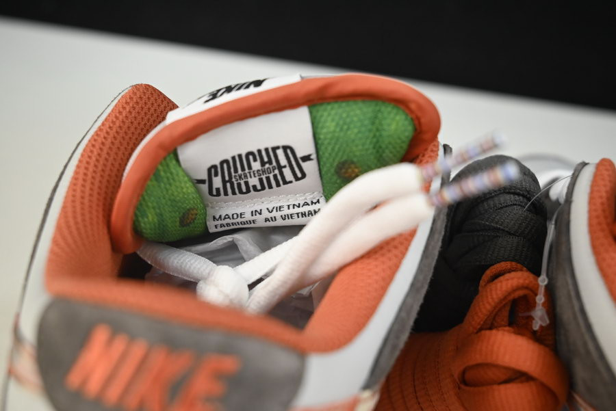 crushed d.c. x nike sb dunk low dh7782-001