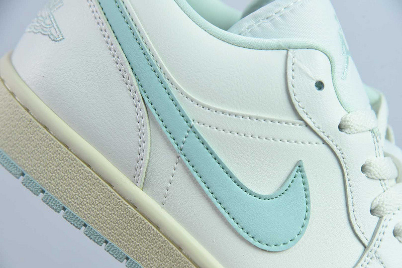 Air Jordan 1 Low Seafoam DC0774-134