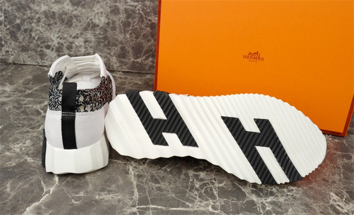 H**mes sneaker