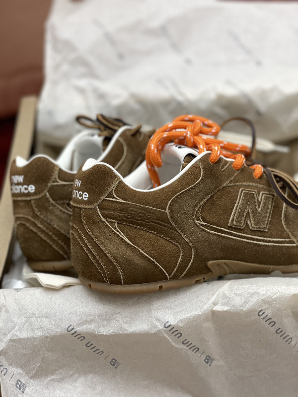 NEW BALANCE X MIUMIU SNEAKER