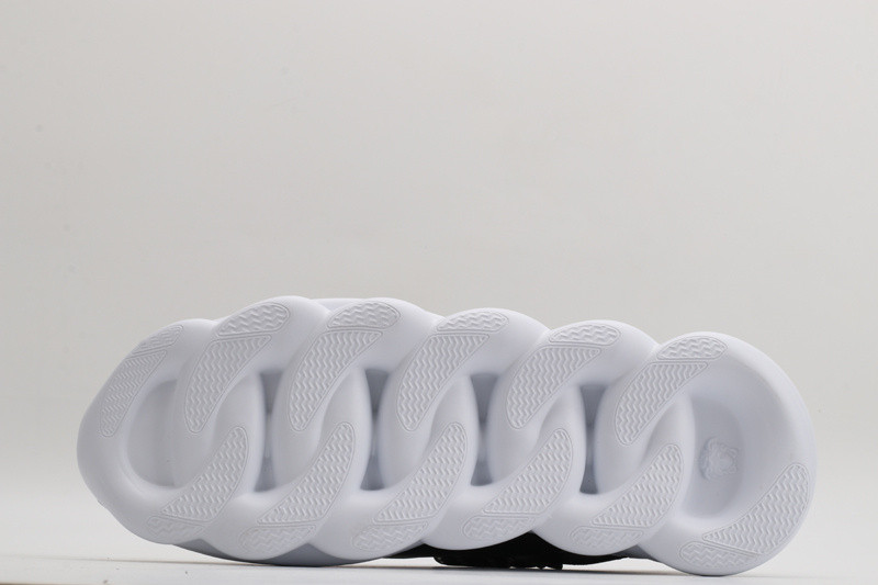 vs chain reaction sneakers