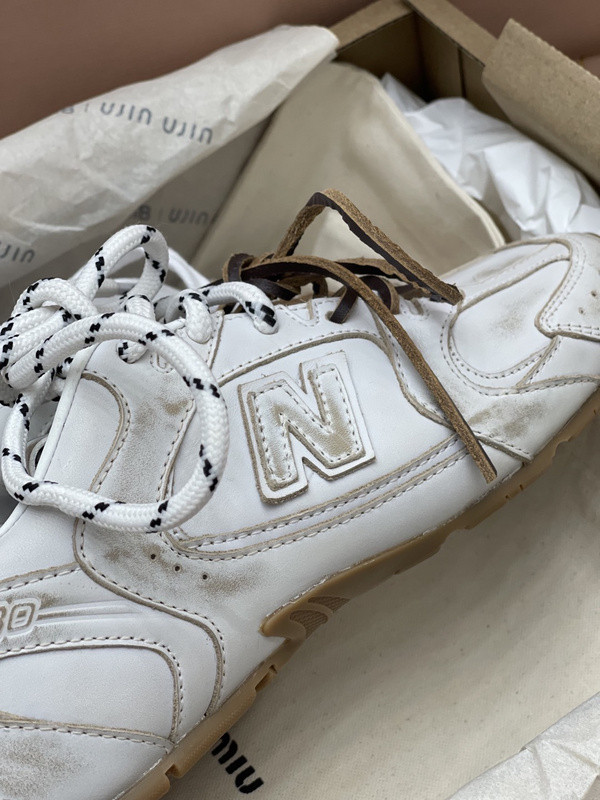 NEW BALANCE X MIUMIU SNEAKER