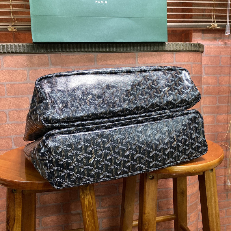 GOYARD PURSE