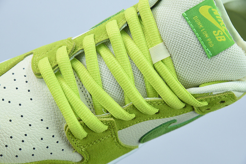 nike sb dunk low “green apple” dm0807-300