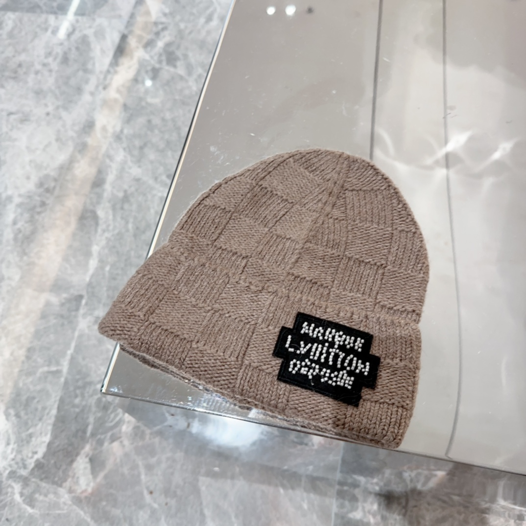 lvt Hat